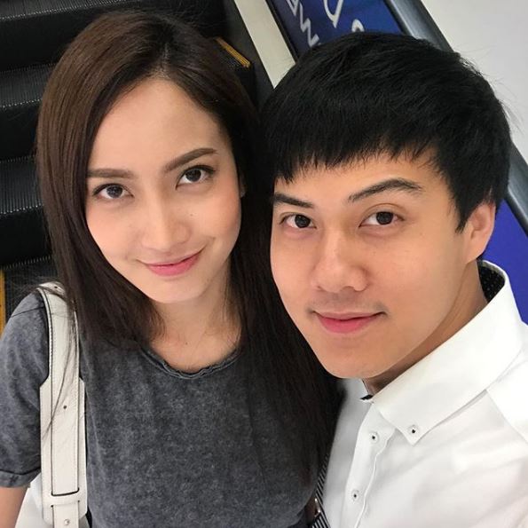 คู่รักดาราคบนาน