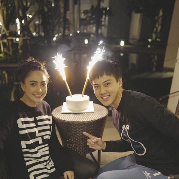 คู่รักดาราคบนาน