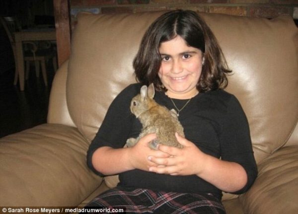 สาวป่วย โรคผมร่วง