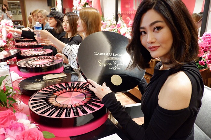 สู่ขวัญ บูลกุล