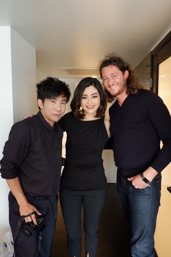 สู่ขวัญ บูลกุล