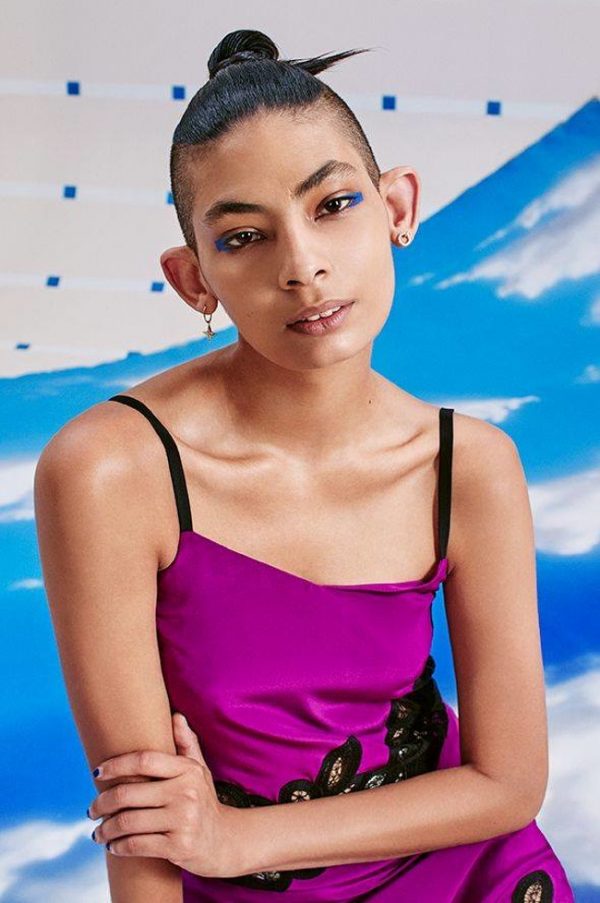 นางแบบแปลก 