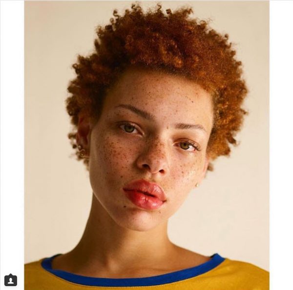 นางแบบแปลก 