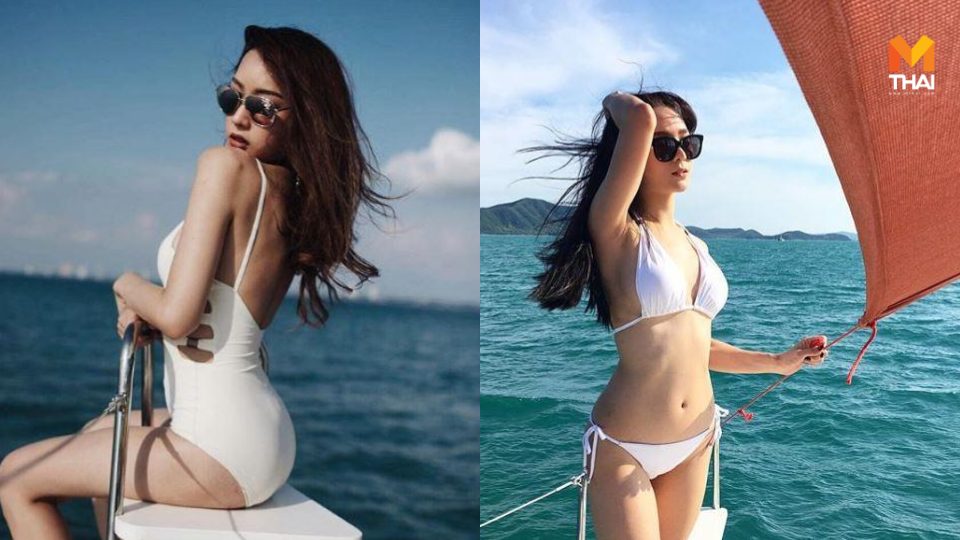 ชุดว่ายน้ำสีขาว