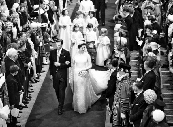 ชุดแต่งงานของเจ้าหญิงราชวงศ์อังกฤษ