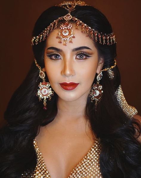 ดาราในลุคสาวอินเดีย