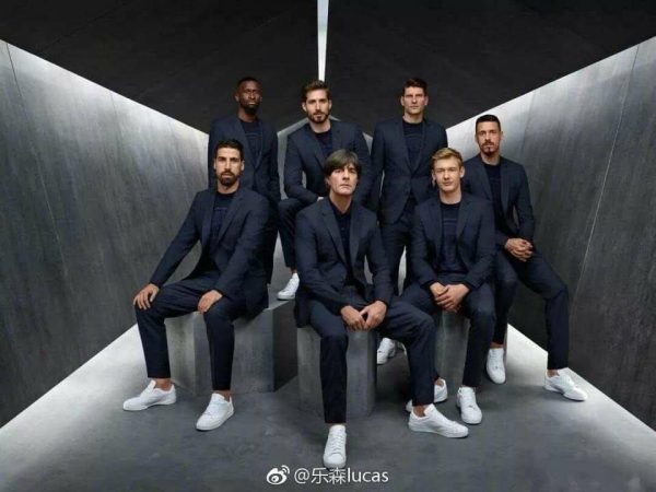 นักบอลหล่อ