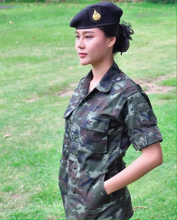 นางงามในเครื่องแบบ ส.ต.หญิง เหมือนฝัน ณ น่าน