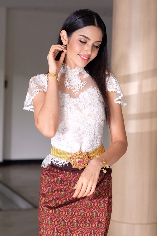 วีณา ปวีณา