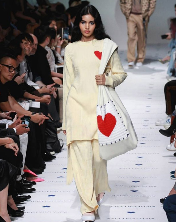  วีนา ปวีนา ซิงค์ 