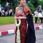 แพรี่พาย แต่งหน้า ผ้าไทย