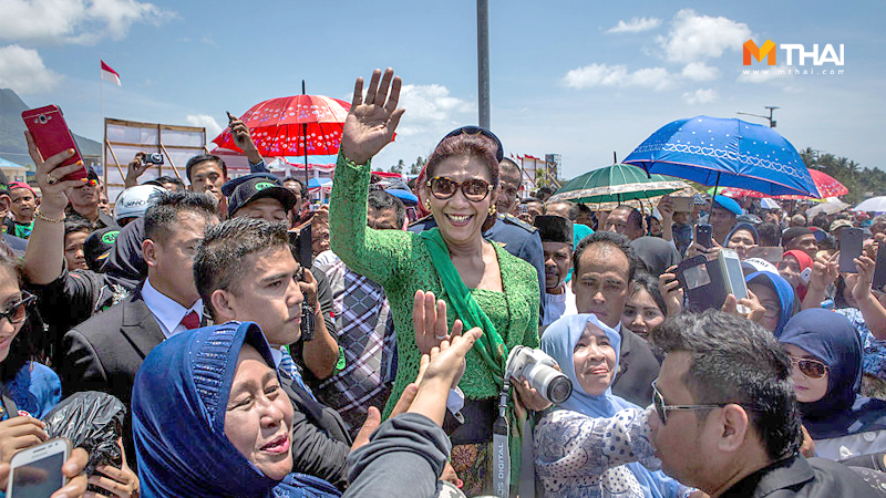 Susi Pudjiastuti ผู้หญิงต้นแบบ รัฐมนตรีหญิง อินโดนีเซีย เรือประมงอินโดนีเซีย