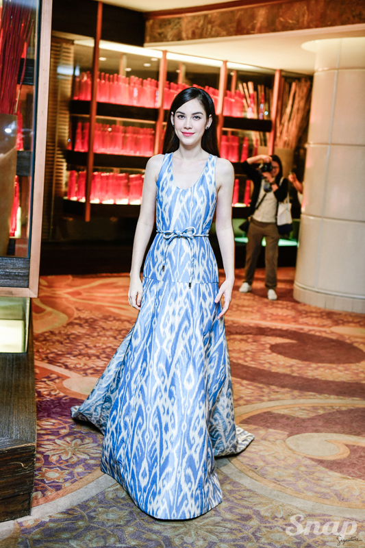 ชุดผ้าไทย