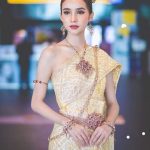 ชุดแต่งงานแบบไทย