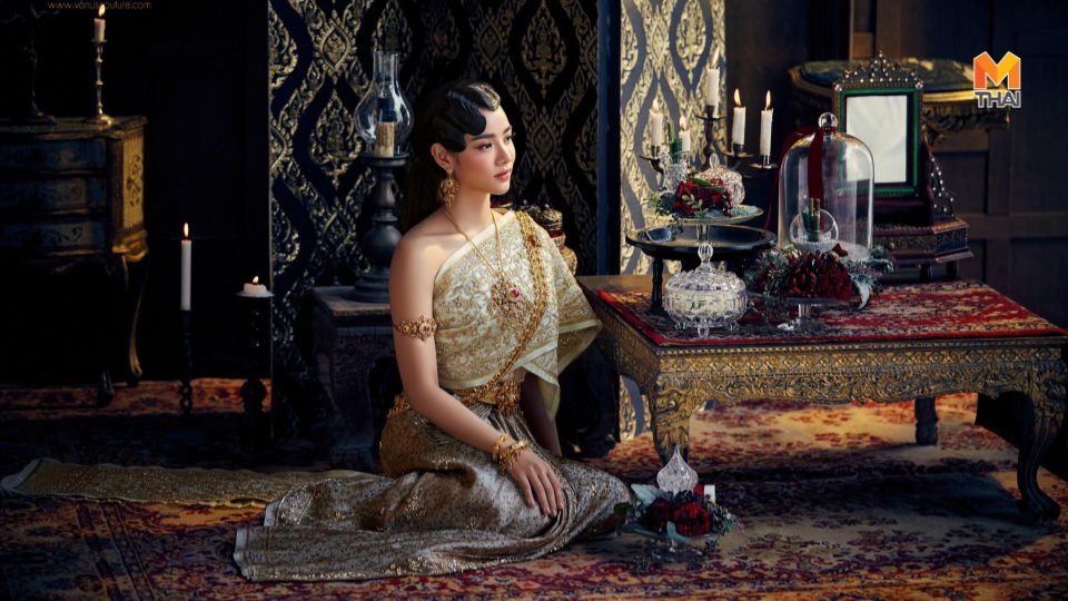 ชุดแต่งงานไทย ชุดแต่งงานไทยศิวาลัย ชุดไทยศิวาลัย วาววา ณิชารีย์ โชคประจักษ์ชัด