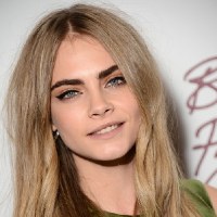 คาร่า เดเลวีน นางแบบสุดมั่น แรงจนใครก็ฉุดไม่อยู่!