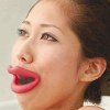 ปากปลอม อุปกรณ์เด็ด เคล็ดลับช่วยกระชับใบหน้า